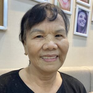 Nụ cười tự nhiên của khách hàng sau khi điều trị